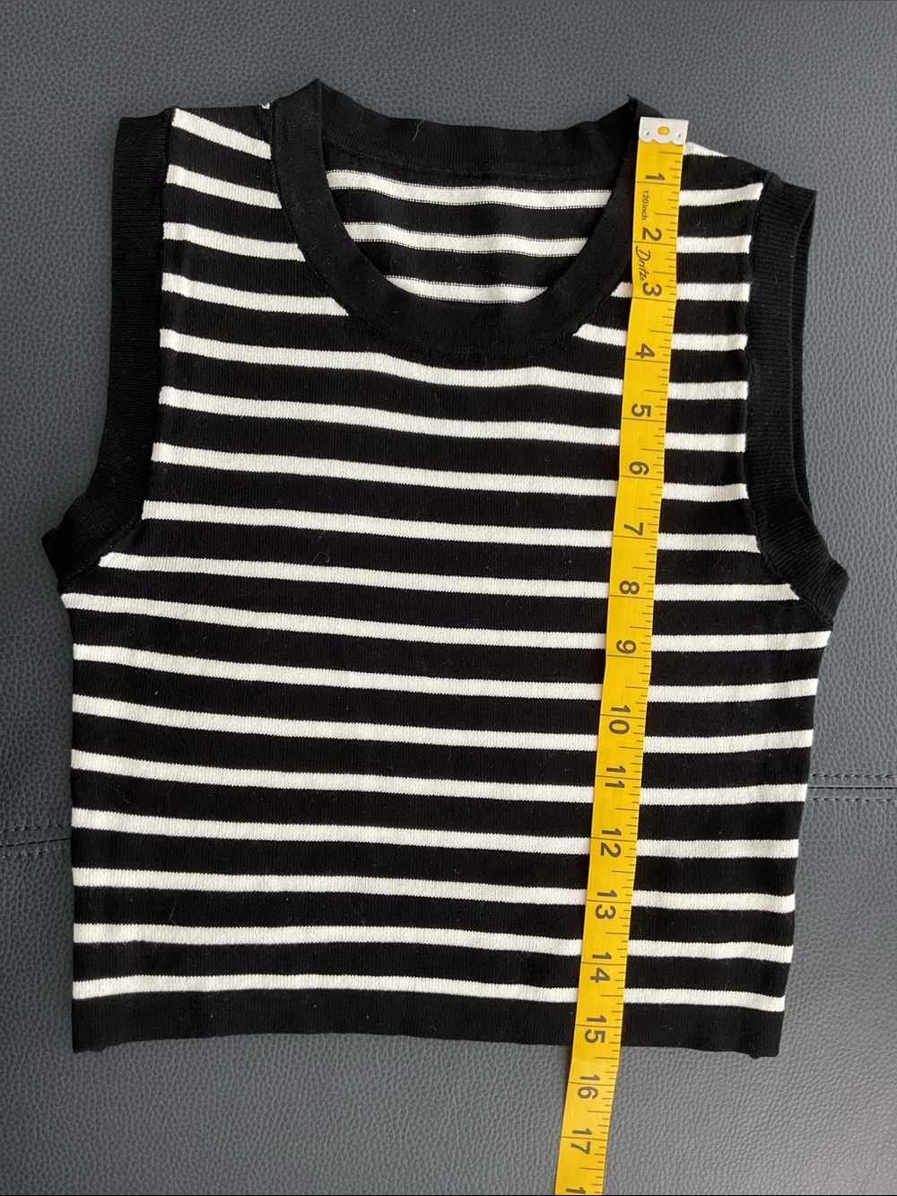 COMMENSE • Black and White Striped Sleeveless CropTop • Size Small - Picture 6 of 6
